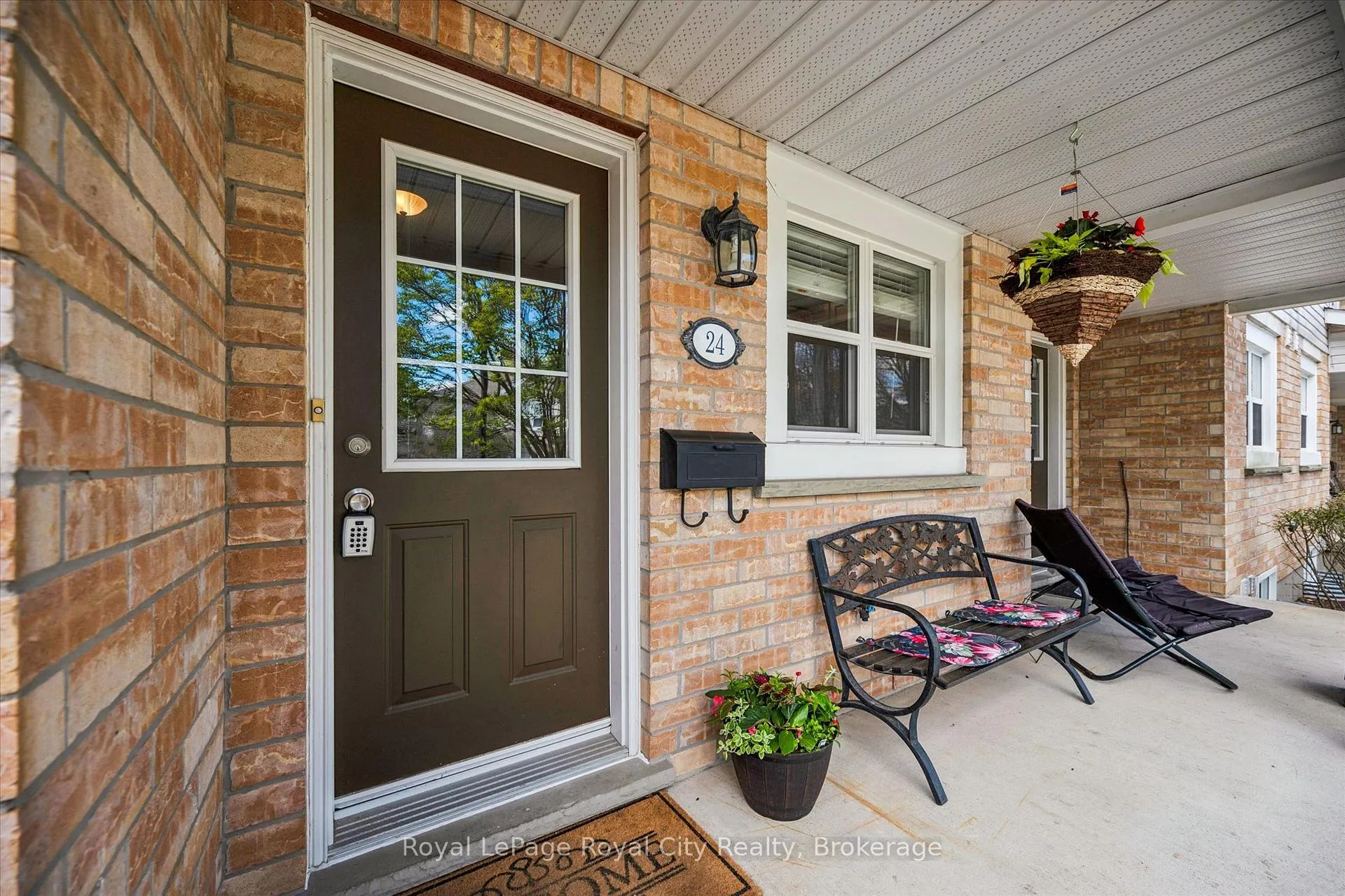 Photo 5 of Unit 24, 240 London Road W, Guelph, Downtown — HOMEH