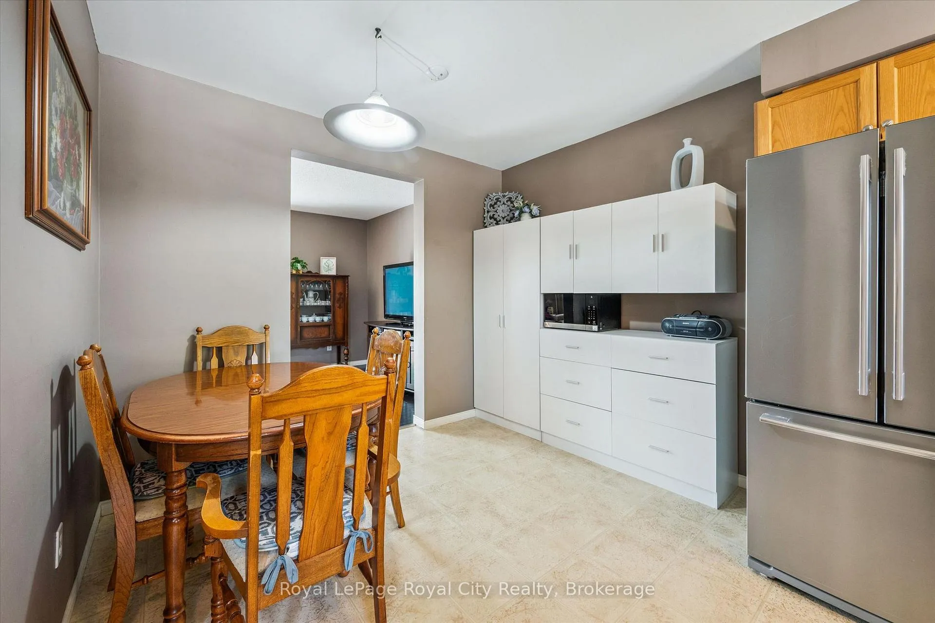 Photo 7 of Unit 24, 240 London Road W, Guelph, Downtown — HOMEH