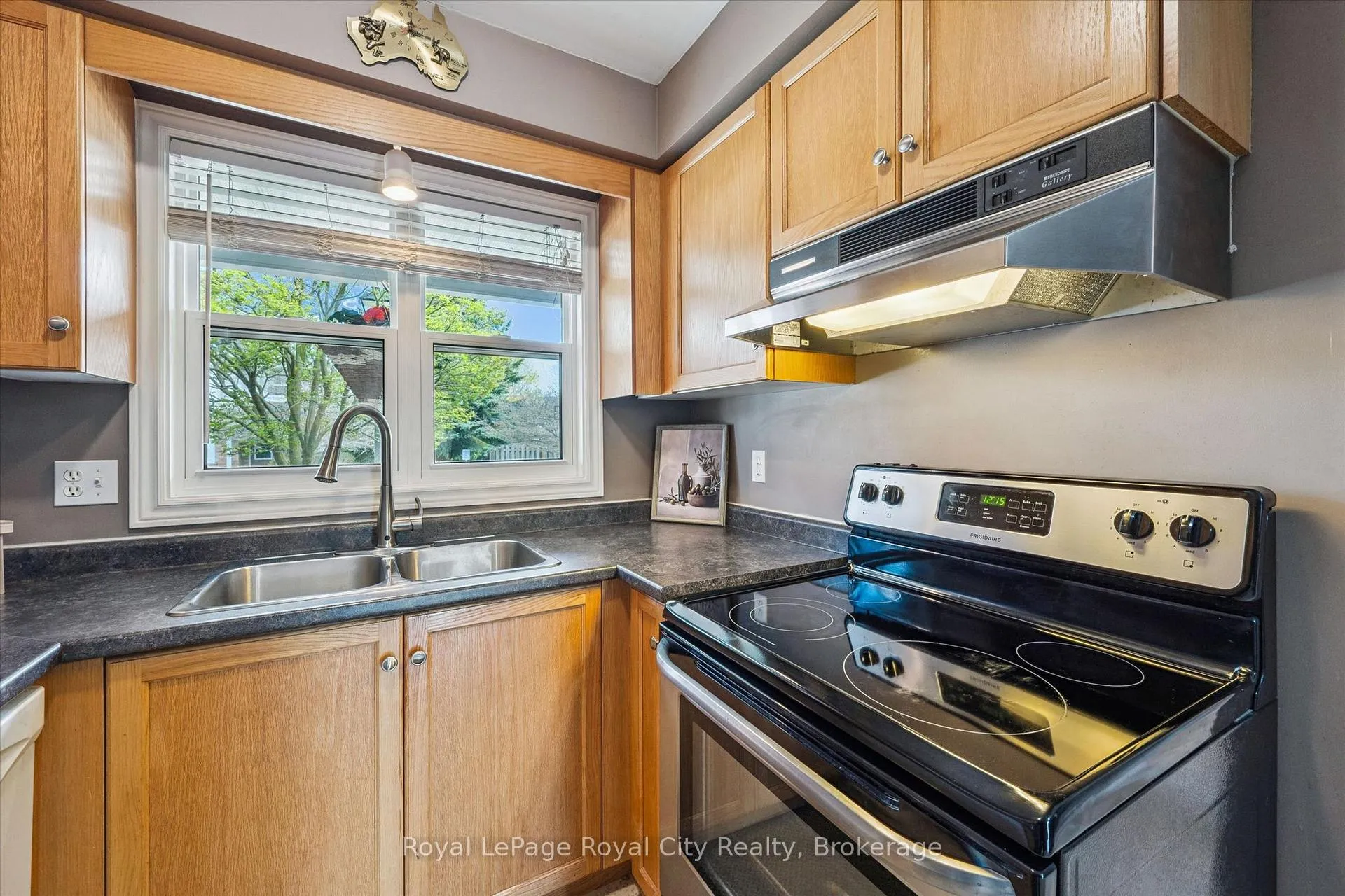 Photo 9 of Unit 24, 240 London Road W, Guelph, Downtown — HOMEH