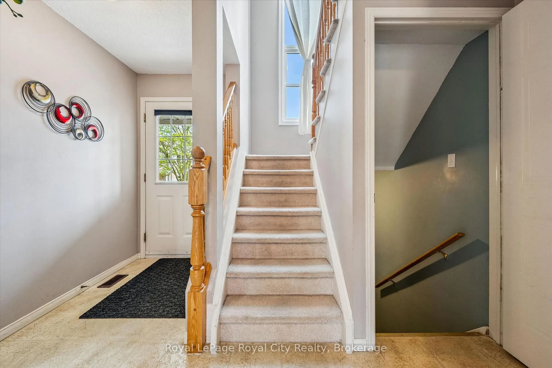 Photo 13 of Unit 24, 240 London Road W, Guelph, Downtown — HOMEH
