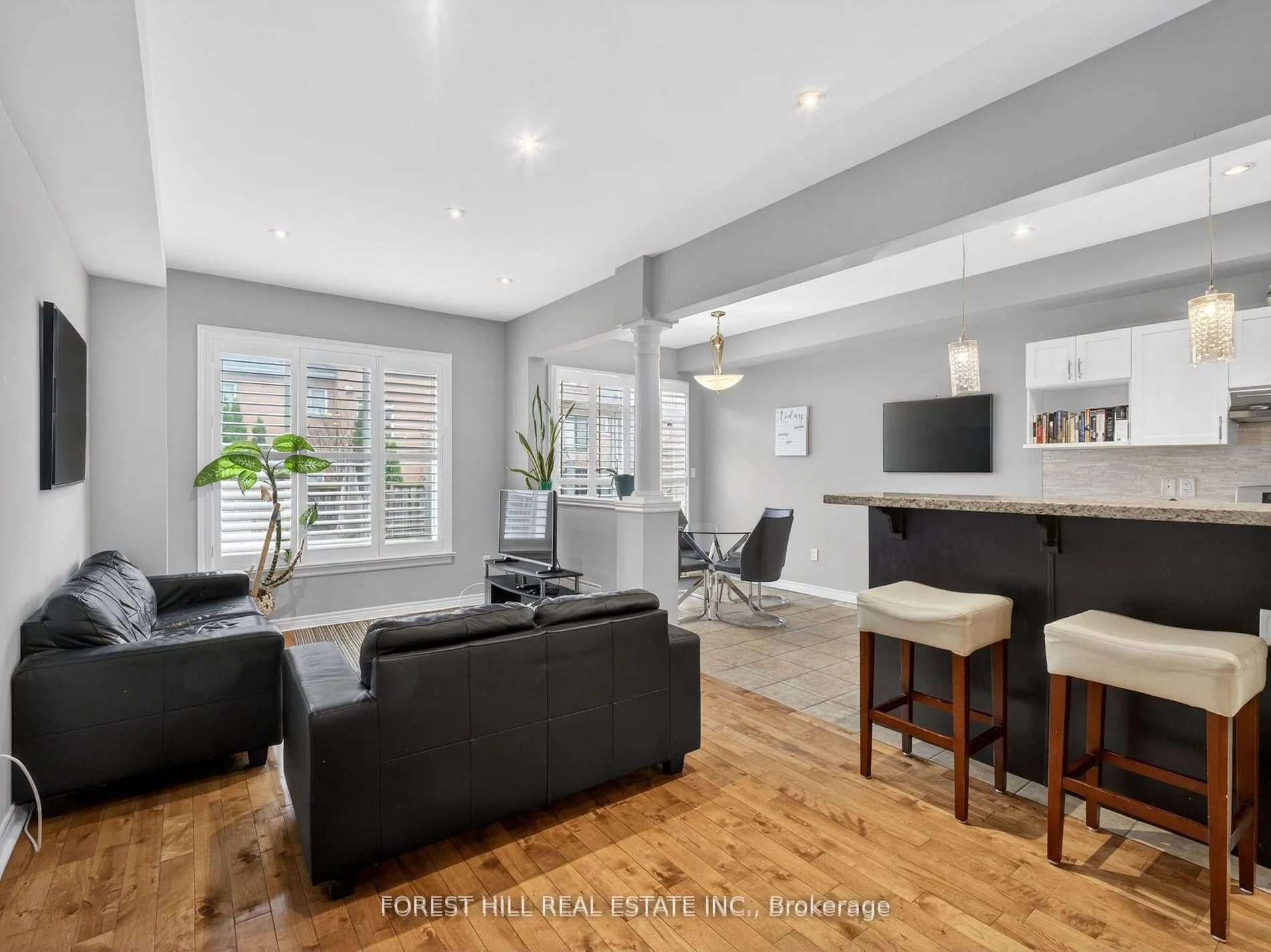 Photo 3 of 53 Marc Santi Boulevard, Vaughan, Patterson — HOMEH