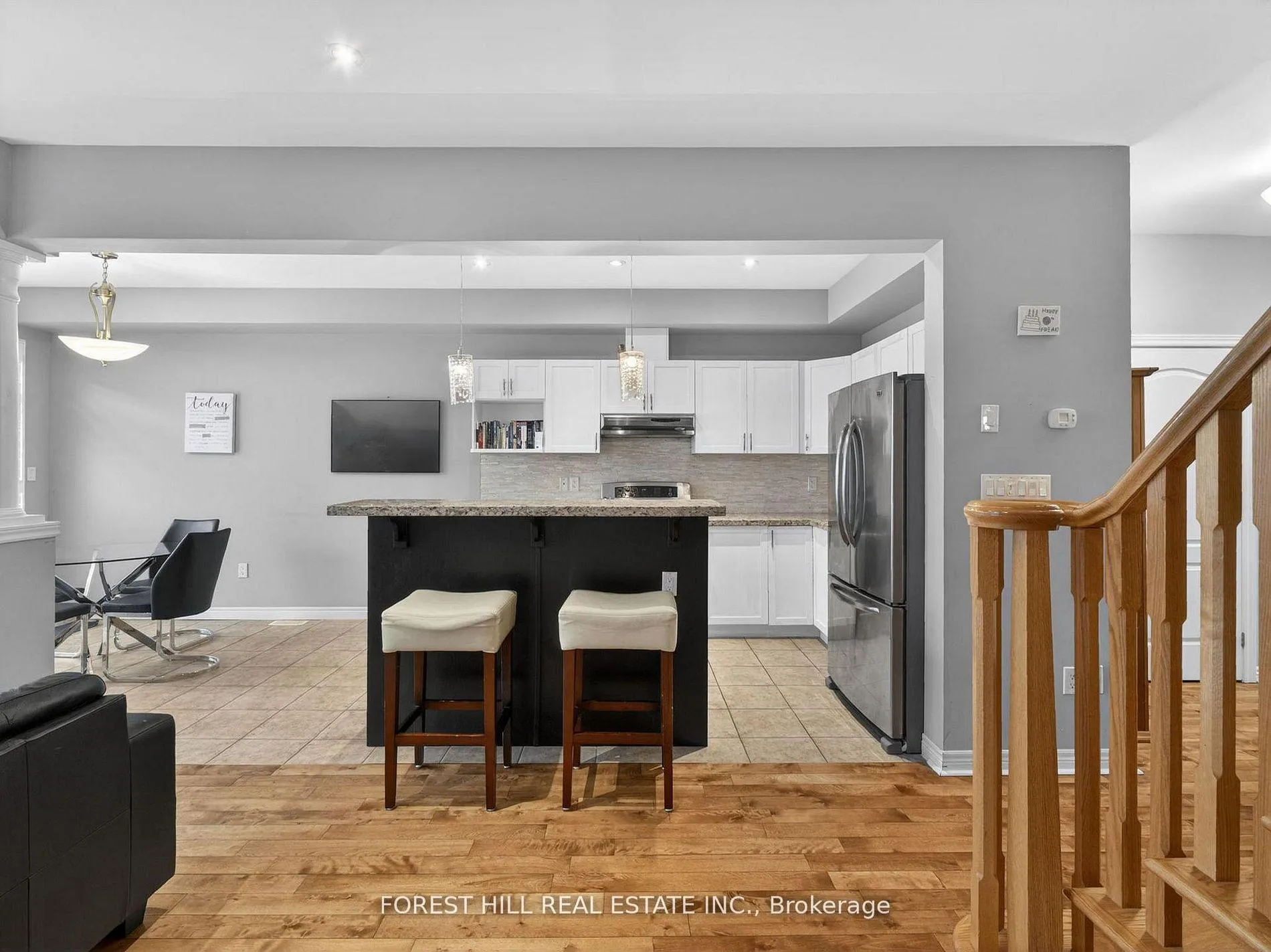 Photo 4 of 53 Marc Santi Boulevard, Vaughan, Patterson — HOMEH