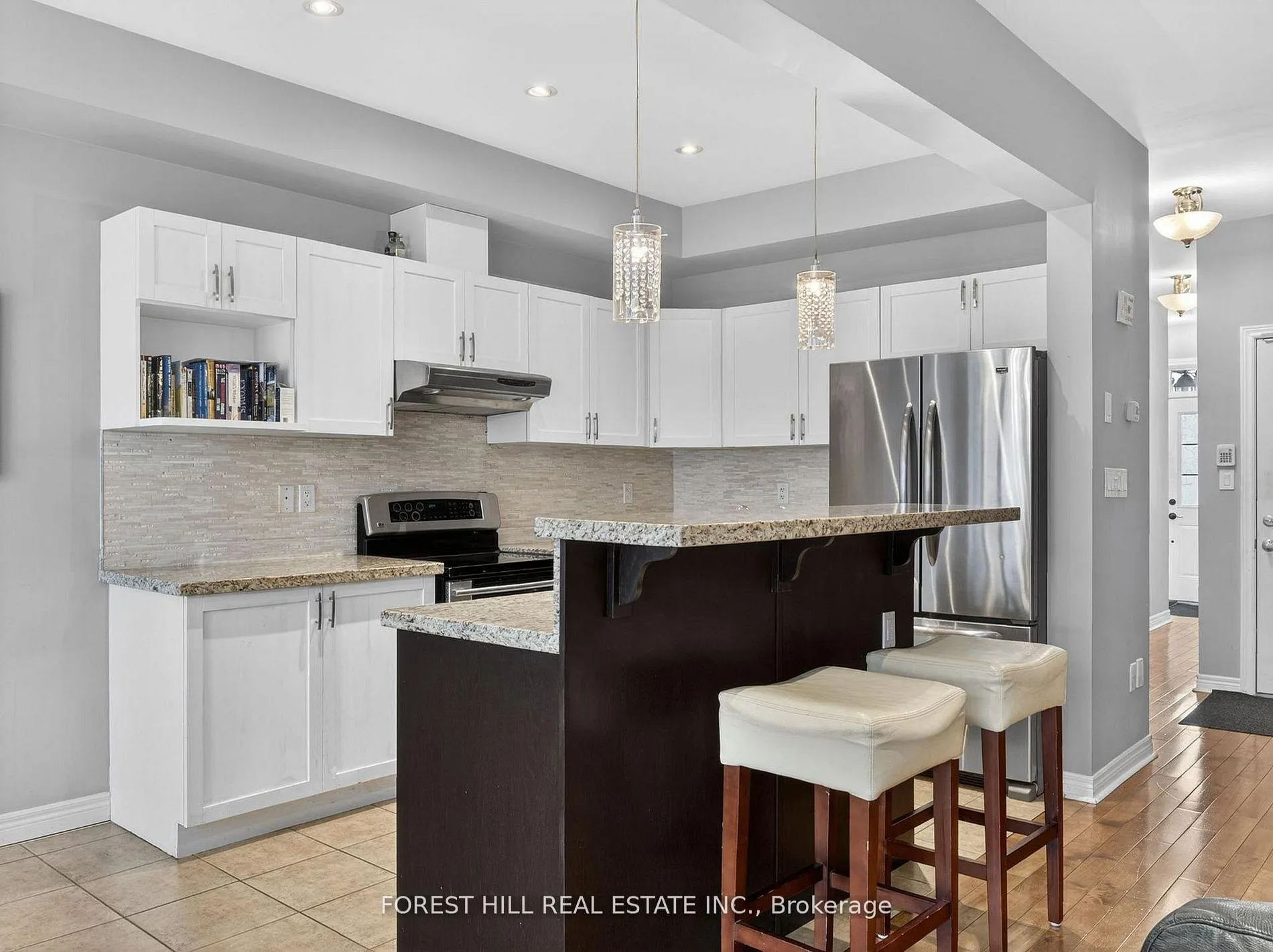Photo 5 of 53 Marc Santi Boulevard, Vaughan, Patterson — HOMEH