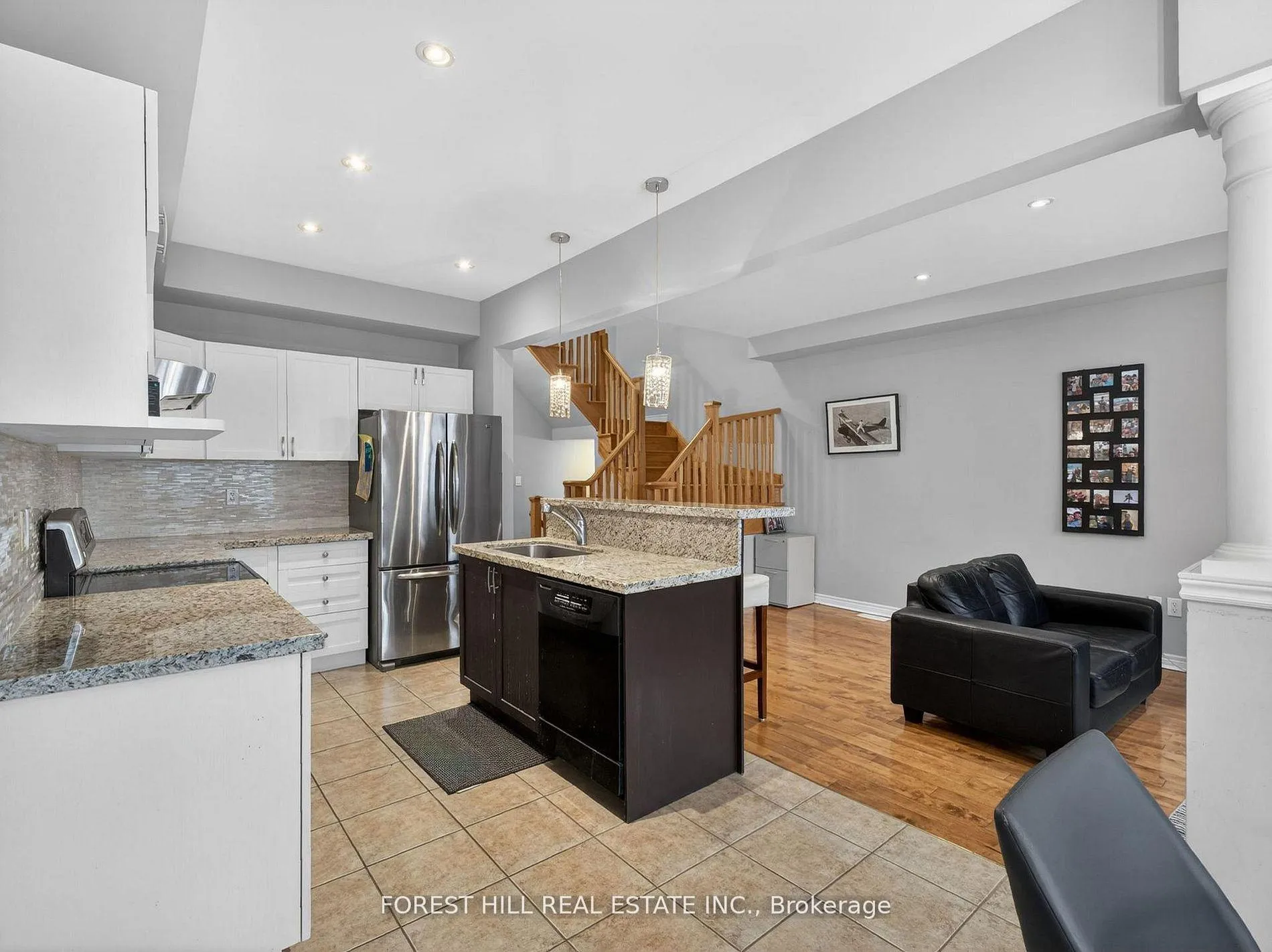 Photo 7 of 53 Marc Santi Boulevard, Vaughan, Patterson — HOMEH