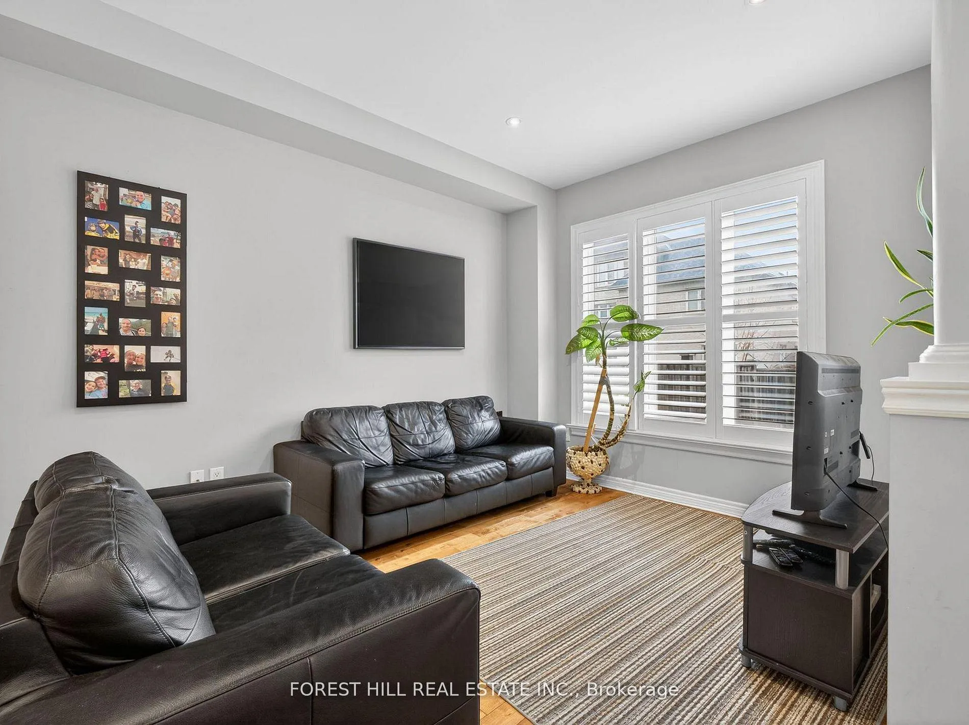 Photo 9 of 53 Marc Santi Boulevard, Vaughan, Patterson — HOMEH