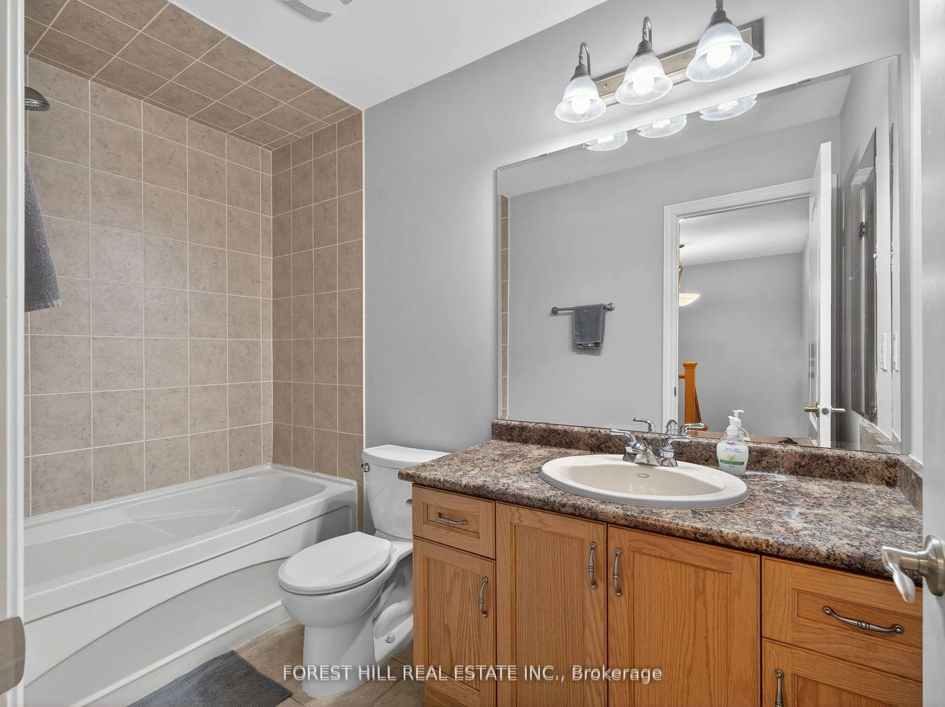 Photo 18 of 53 Marc Santi Boulevard, Vaughan, Patterson — HOMEH