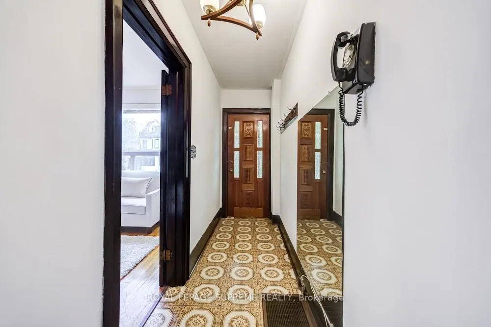 Photo 3 of 514 Concord Avenue, Toronto, Dovercourt-Wallace Emerson-Junction — HOMEH
