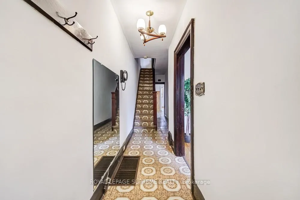 Photo 4 of 514 Concord Avenue, Toronto, Dovercourt-Wallace Emerson-Junction — HOMEH