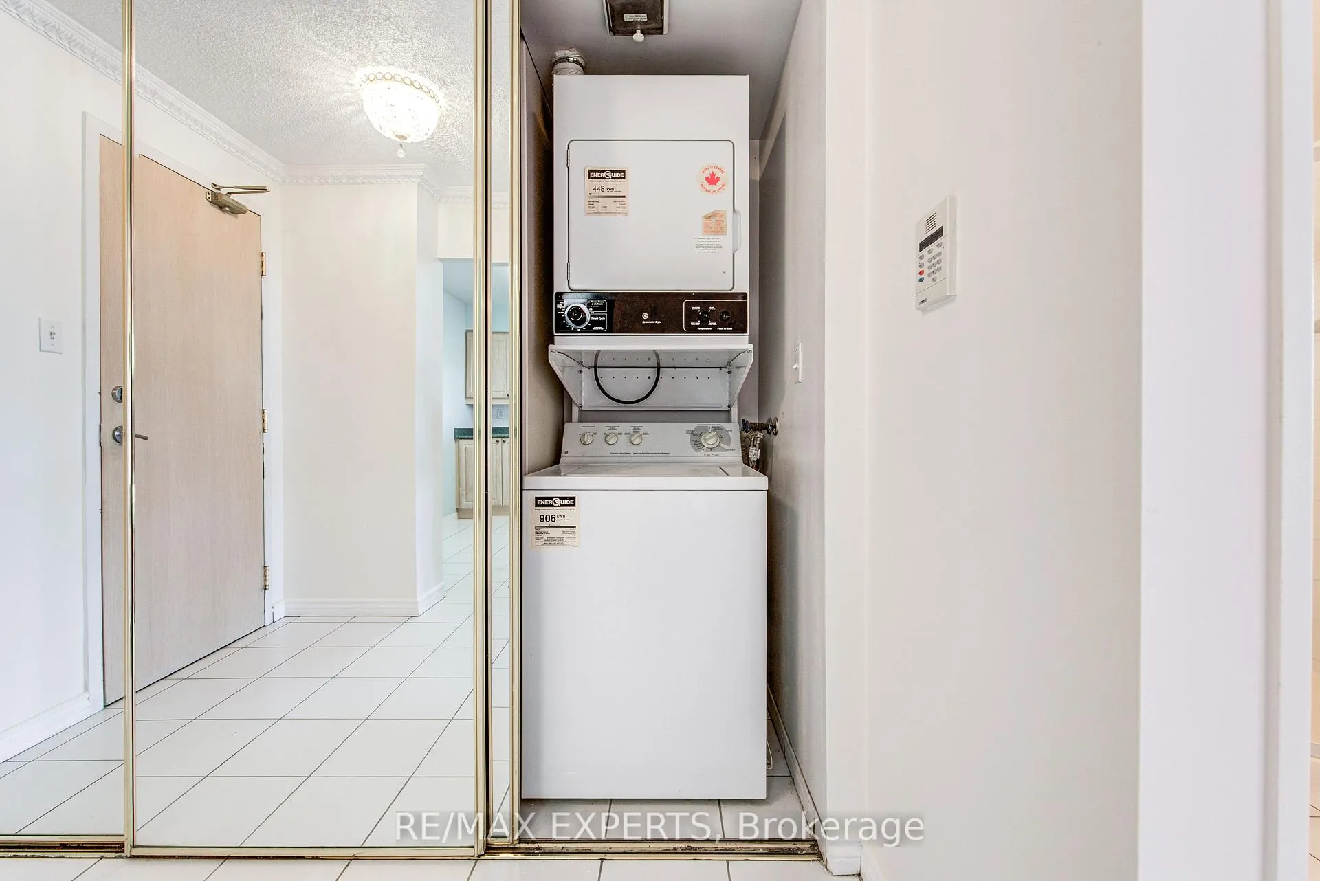 Photo 7 of Unit 1102, 11 Townsgate Drive, Vaughan, Crestwood-Springfarm-Yorkhill — HOMEH