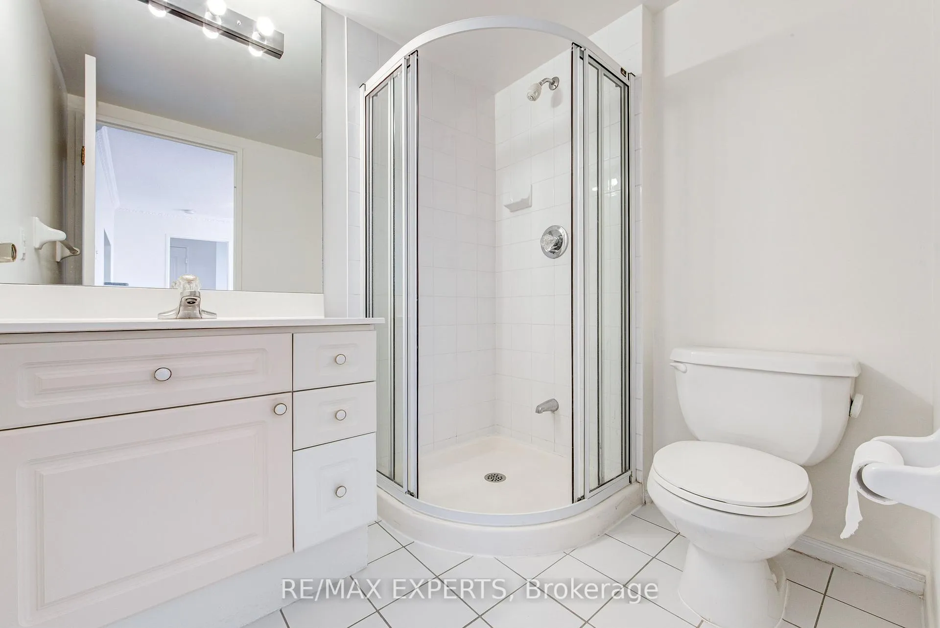 Photo 13 of Unit 1102, 11 Townsgate Drive, Vaughan, Crestwood-Springfarm-Yorkhill — HOMEH