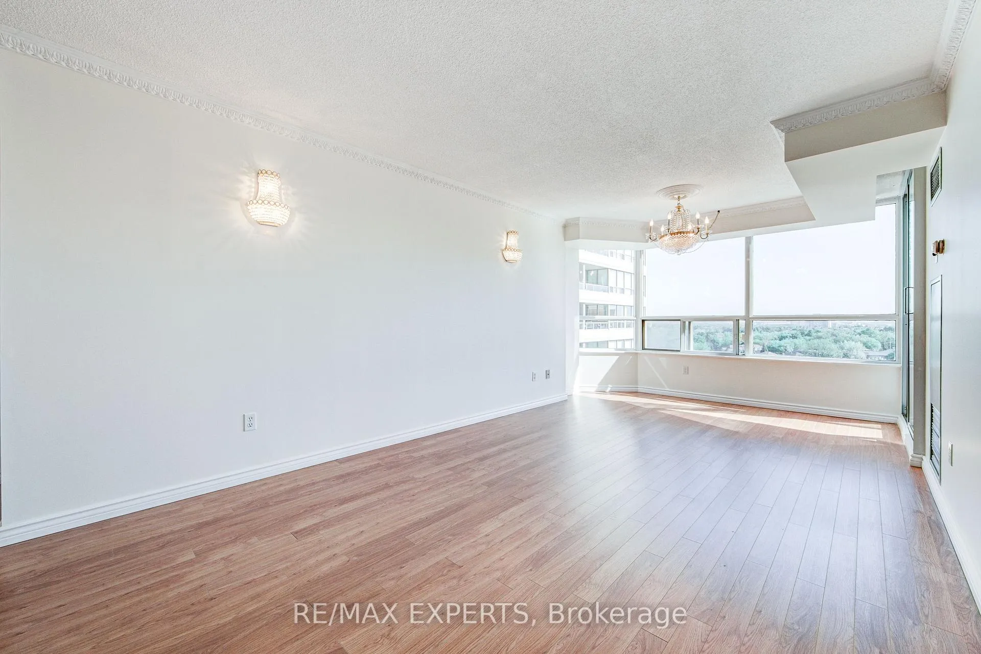 Photo 19 of Unit 1102, 11 Townsgate Drive, Vaughan, Crestwood-Springfarm-Yorkhill — HOMEH