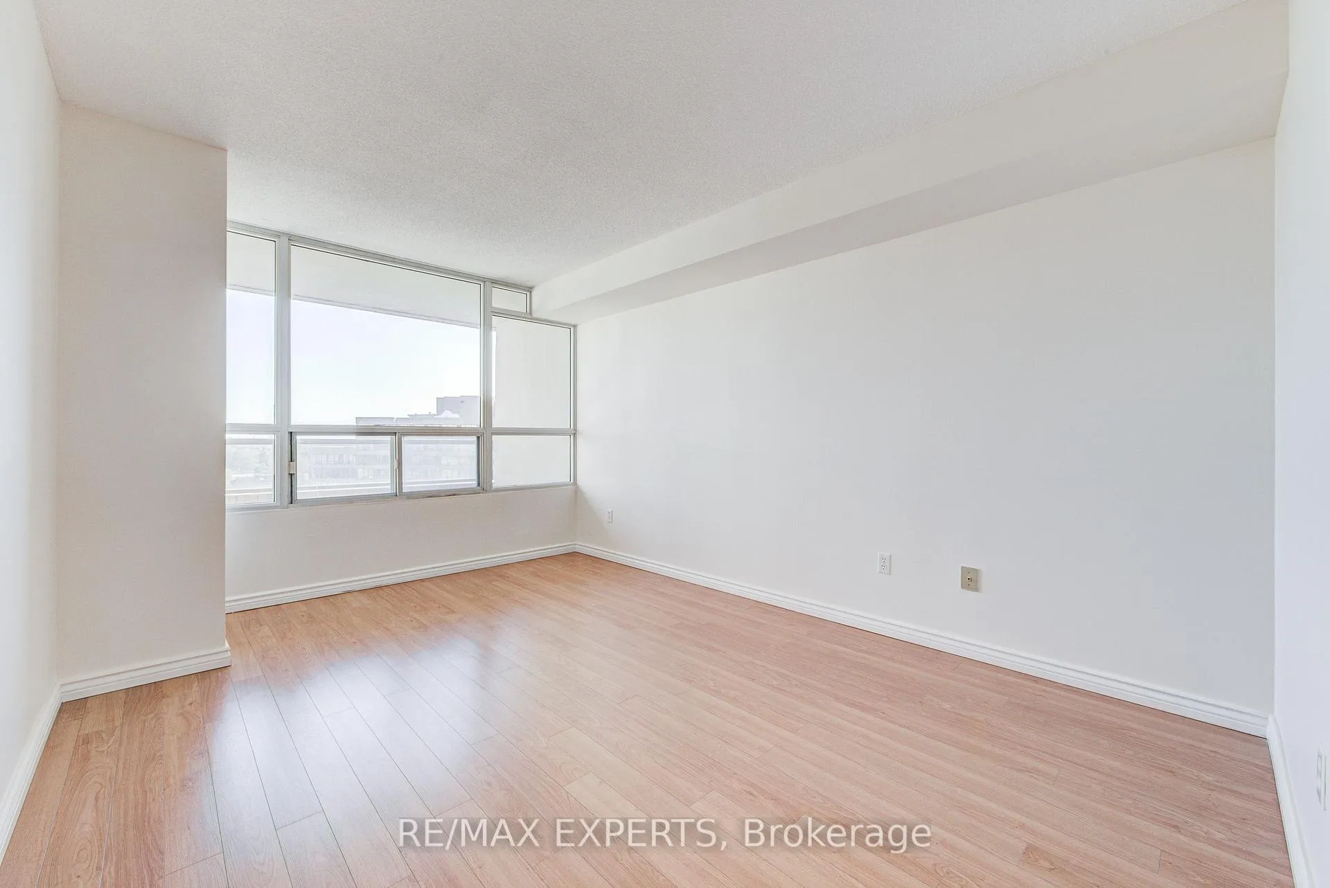 Photo 23 of Unit 1102, 11 Townsgate Drive, Vaughan, Crestwood-Springfarm-Yorkhill — HOMEH