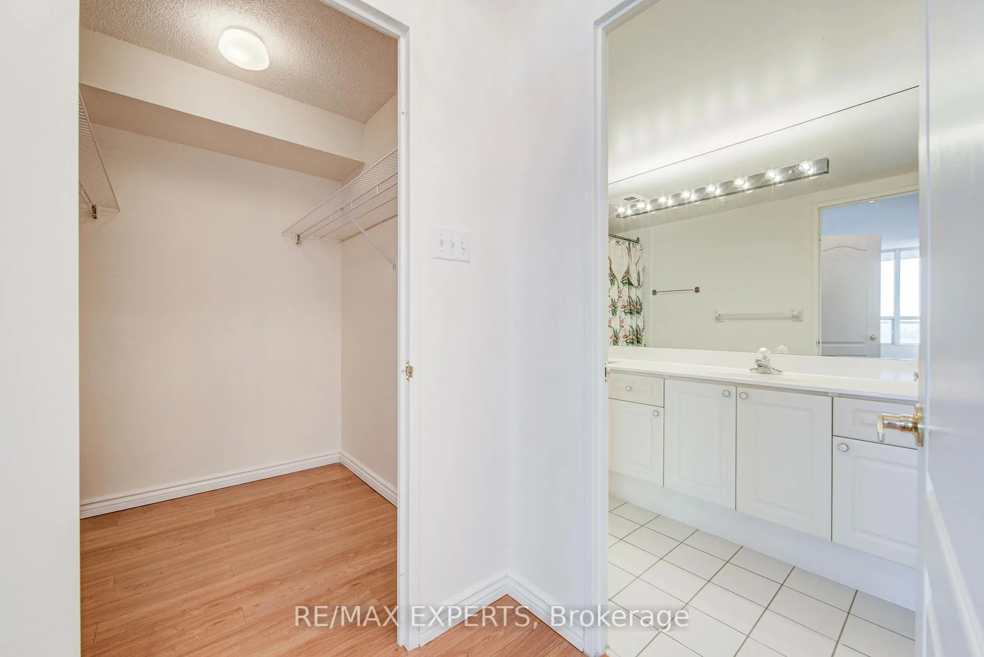Photo 27 of Unit 1102, 11 Townsgate Drive, Vaughan, Crestwood-Springfarm-Yorkhill — HOMEH