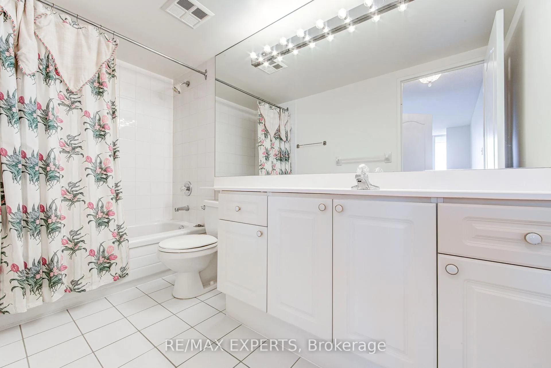 Photo 29 of Unit 1102, 11 Townsgate Drive, Vaughan, Crestwood-Springfarm-Yorkhill — HOMEH