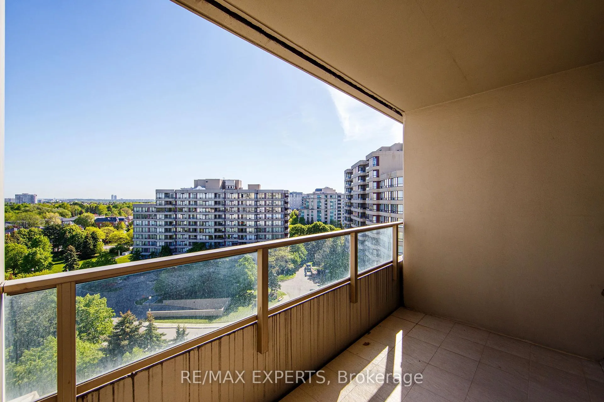 Photo 30 of Unit 1102, 11 Townsgate Drive, Vaughan, Crestwood-Springfarm-Yorkhill — HOMEH