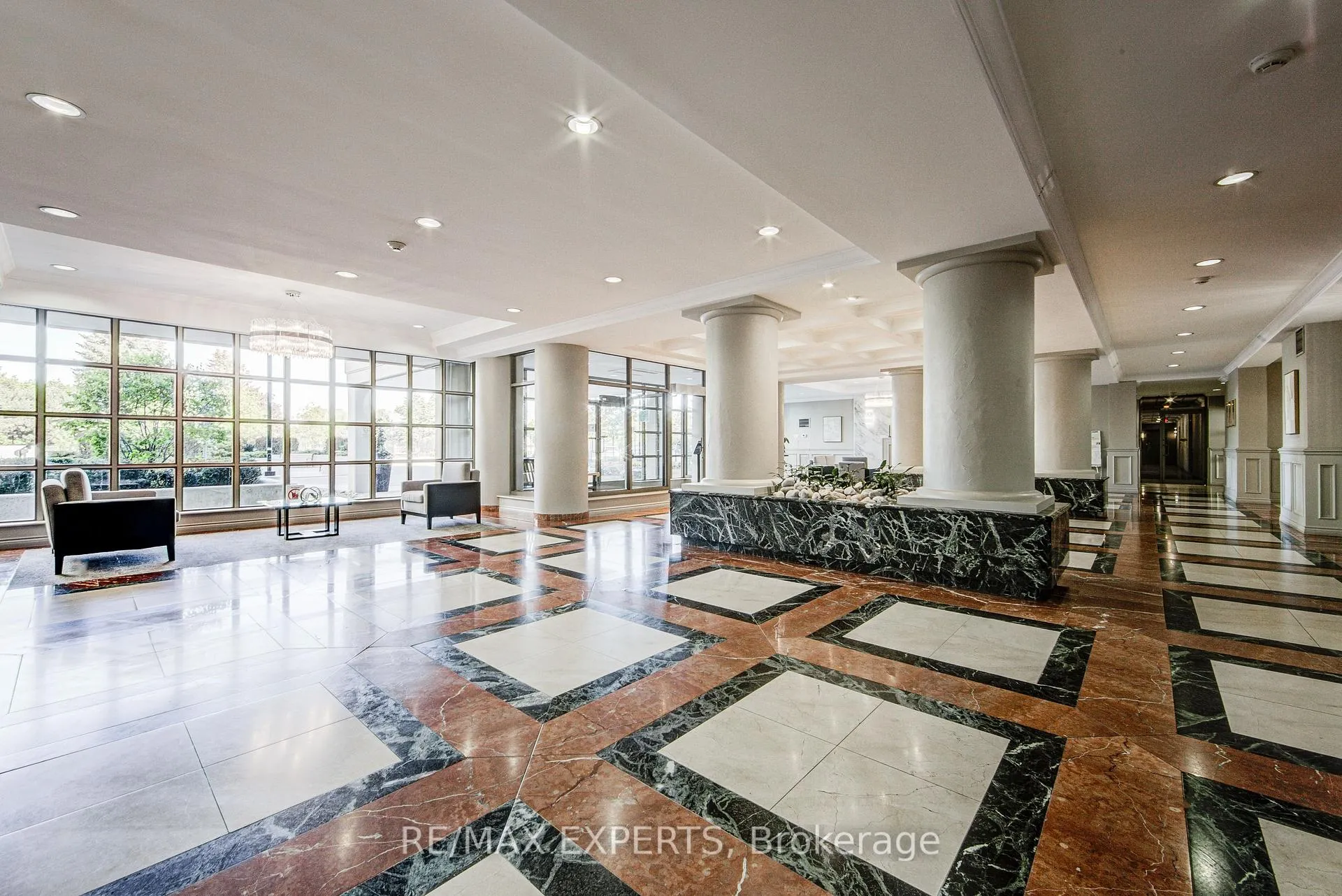Photo 32 of Unit 1102, 11 Townsgate Drive, Vaughan, Crestwood-Springfarm-Yorkhill — HOMEH