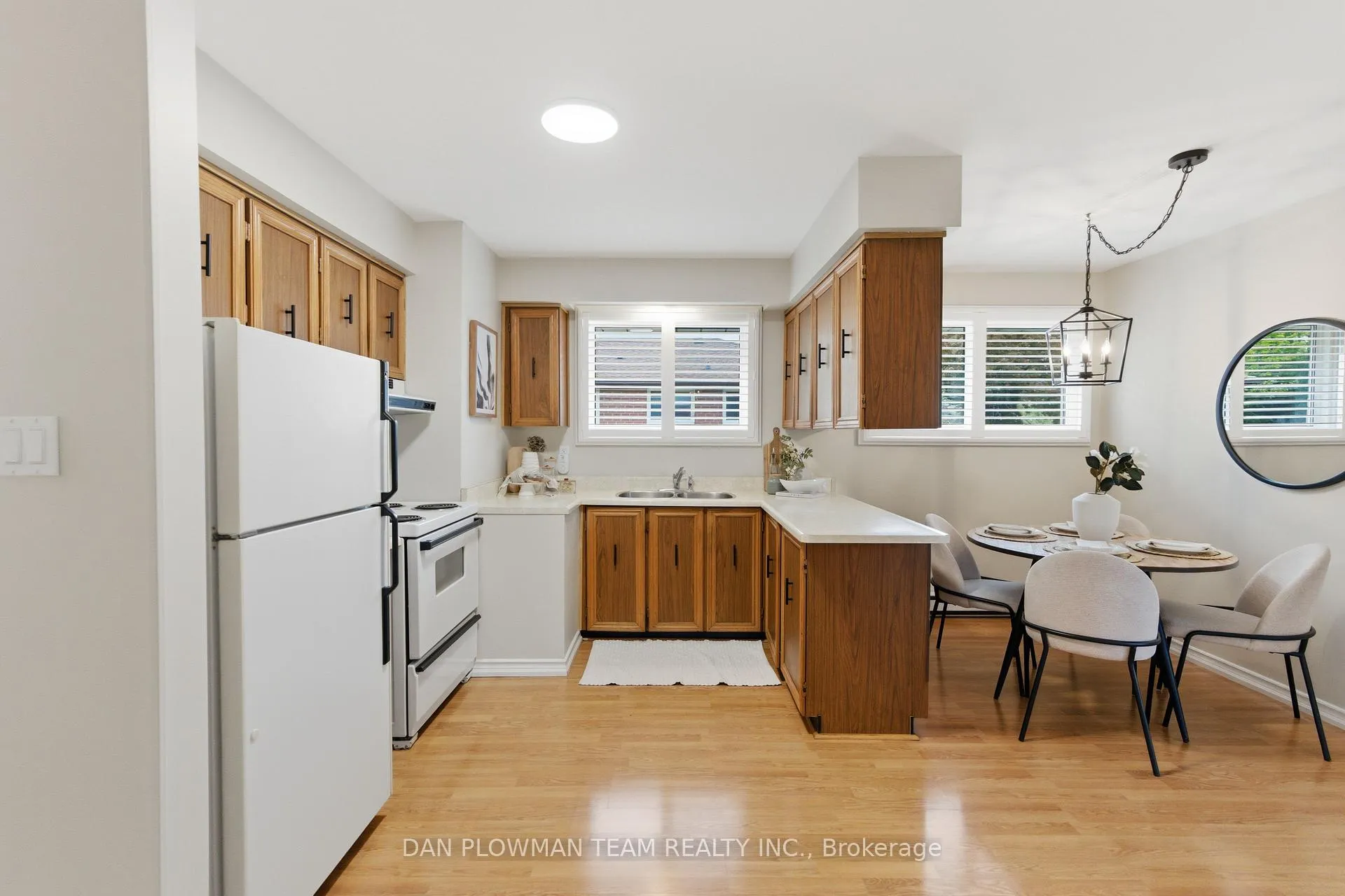 Photo 12 of 808 Central Park Boulevard N, Oshawa, Centennial — HOMEH