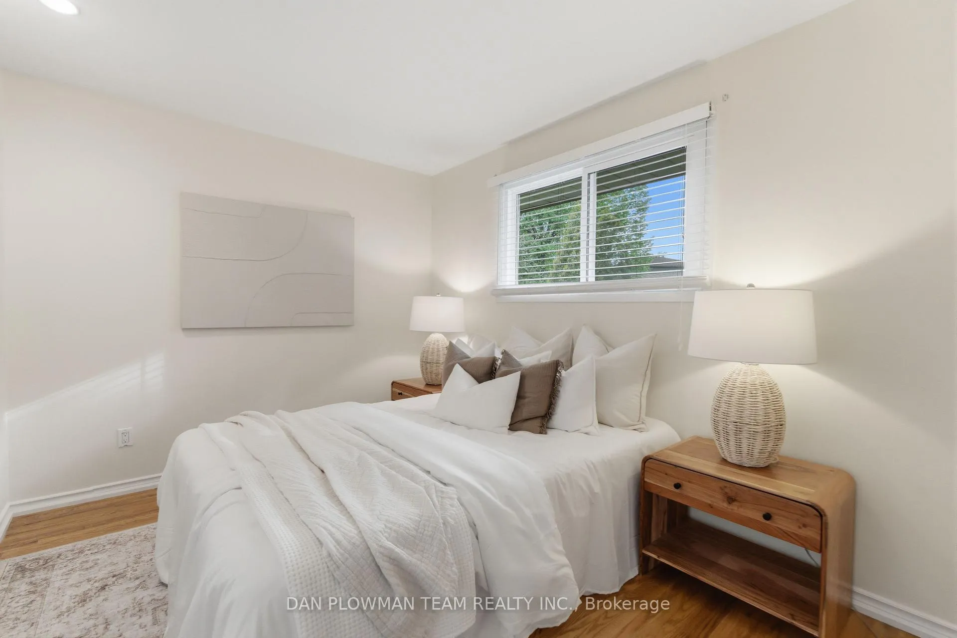 Photo 16 of 808 Central Park Boulevard N, Oshawa, Centennial — HOMEH