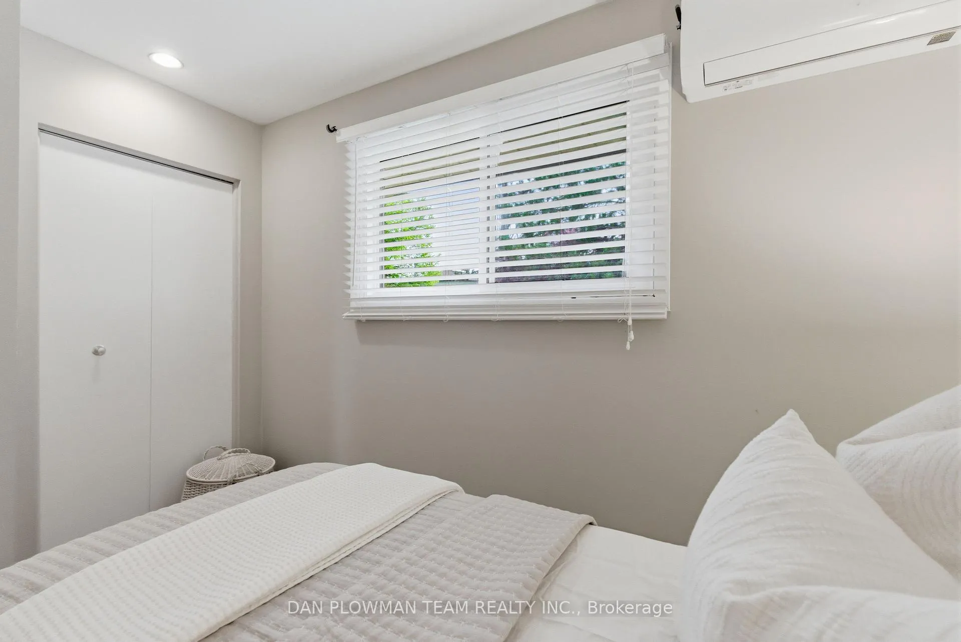 Photo 20 of 808 Central Park Boulevard N, Oshawa, Centennial — HOMEH