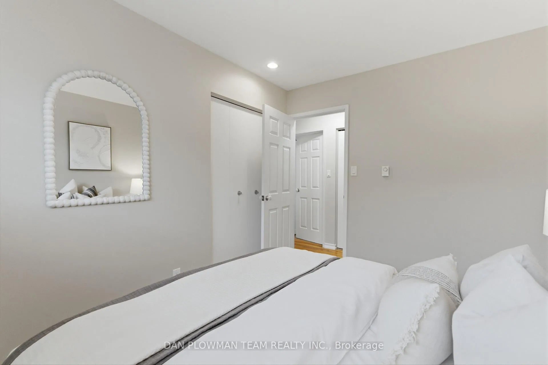 Photo 22 of 808 Central Park Boulevard N, Oshawa, Centennial — HOMEH