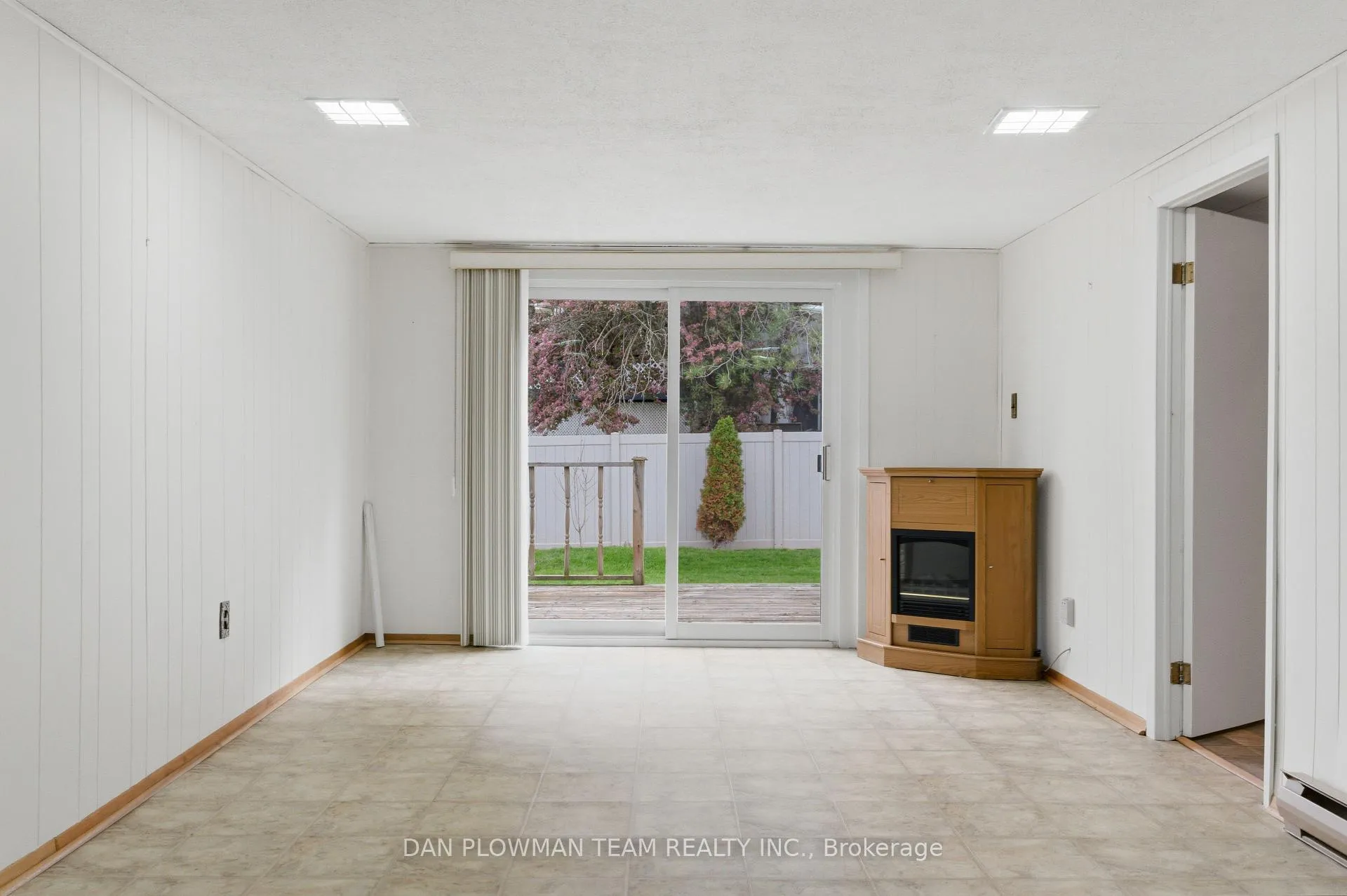 Photo 27 of 808 Central Park Boulevard N, Oshawa, Centennial — HOMEH