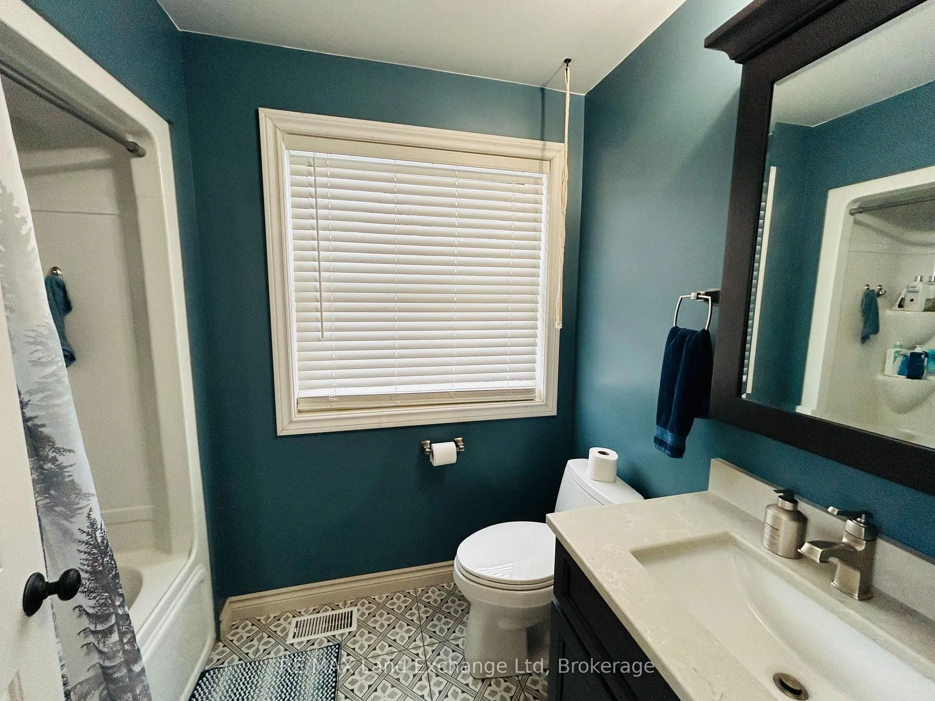 Photo 11 of 660 Gloria Street, North Huron, Blyth — HOMEH
