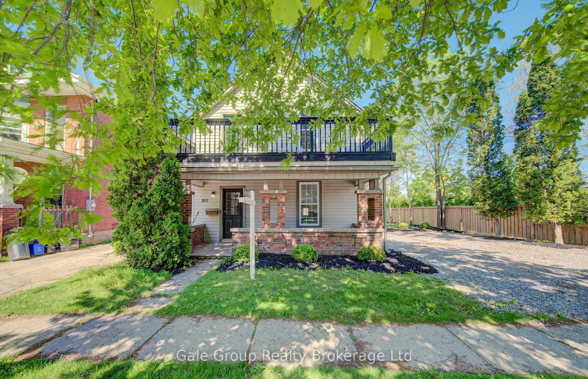 Photo 2 of 203 Talbot Street S, Norfolk, Simcoe — HOMEH