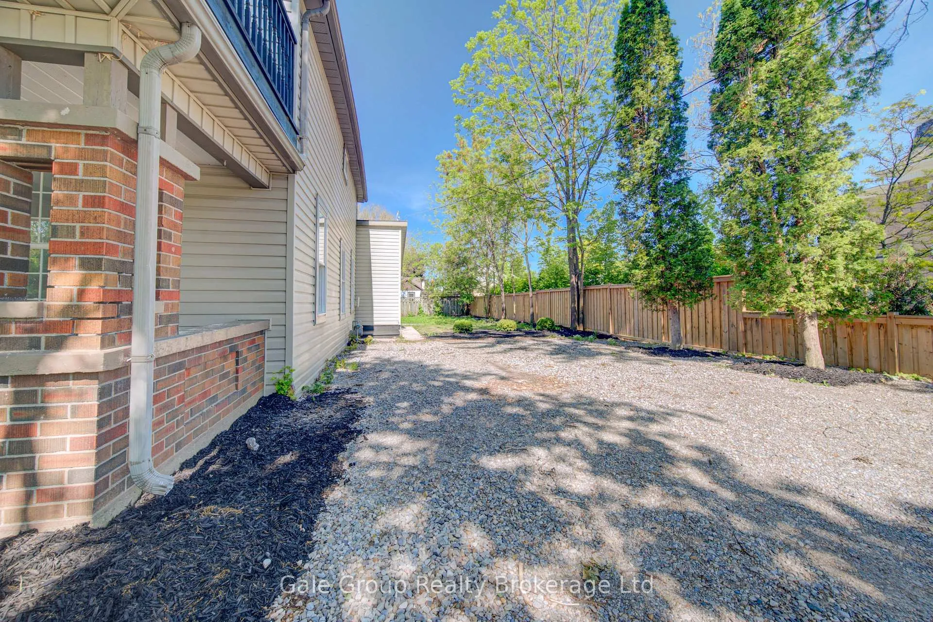 Photo 7 of 203 Talbot Street S, Norfolk, Simcoe — HOMEH