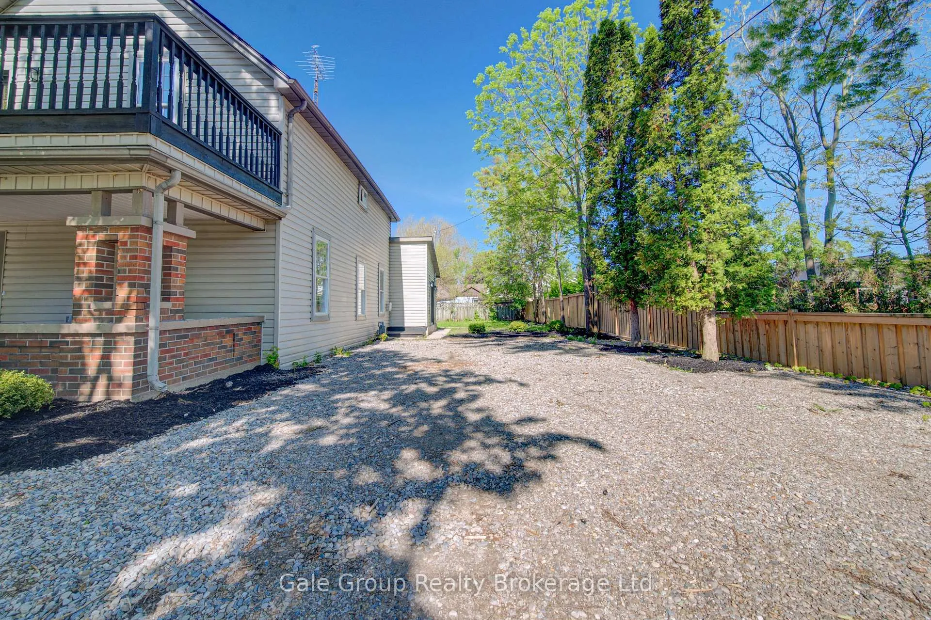 Photo 8 of 203 Talbot Street S, Norfolk, Simcoe — HOMEH