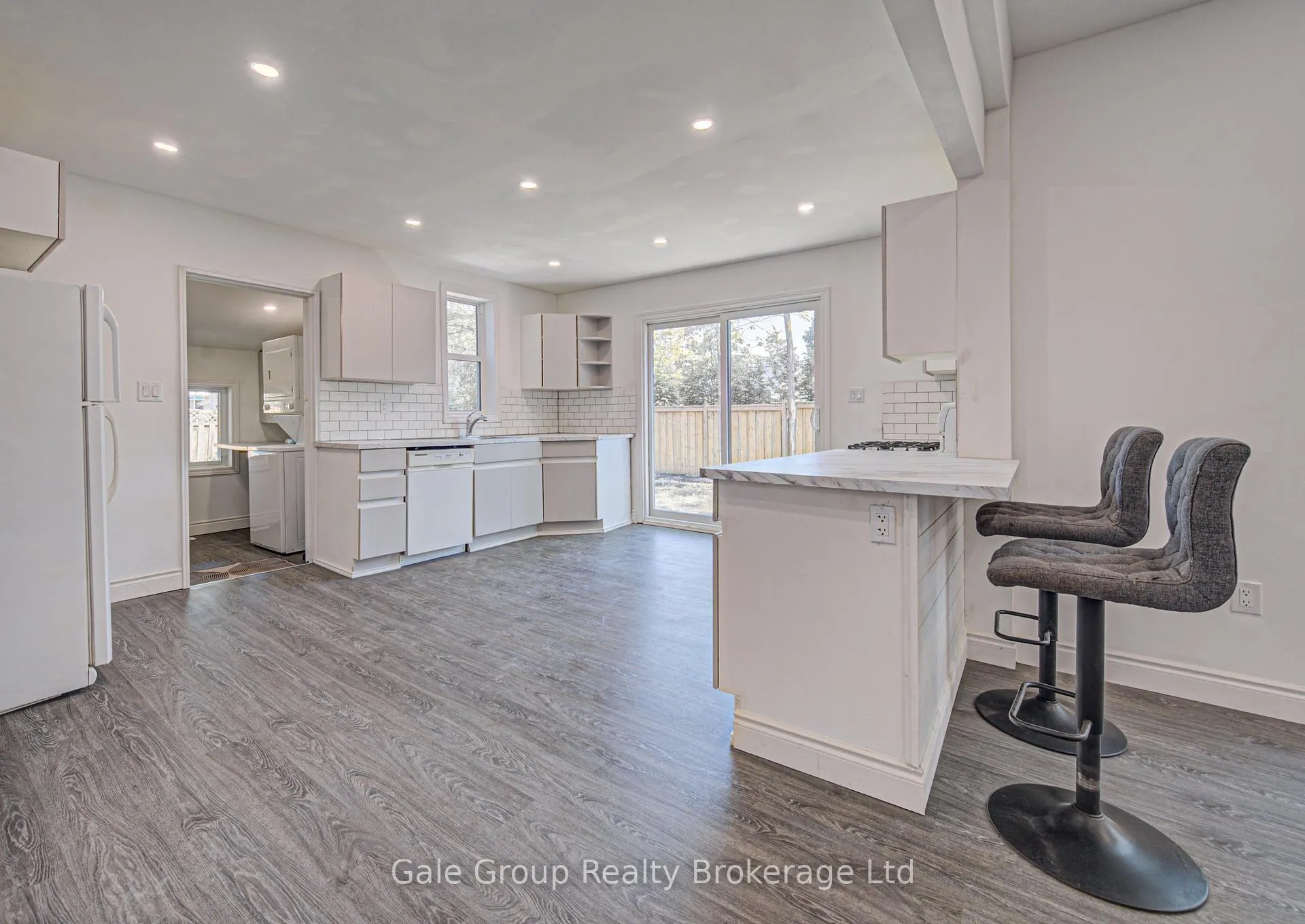 Photo 18 of 203 Talbot Street S, Norfolk, Simcoe — HOMEH