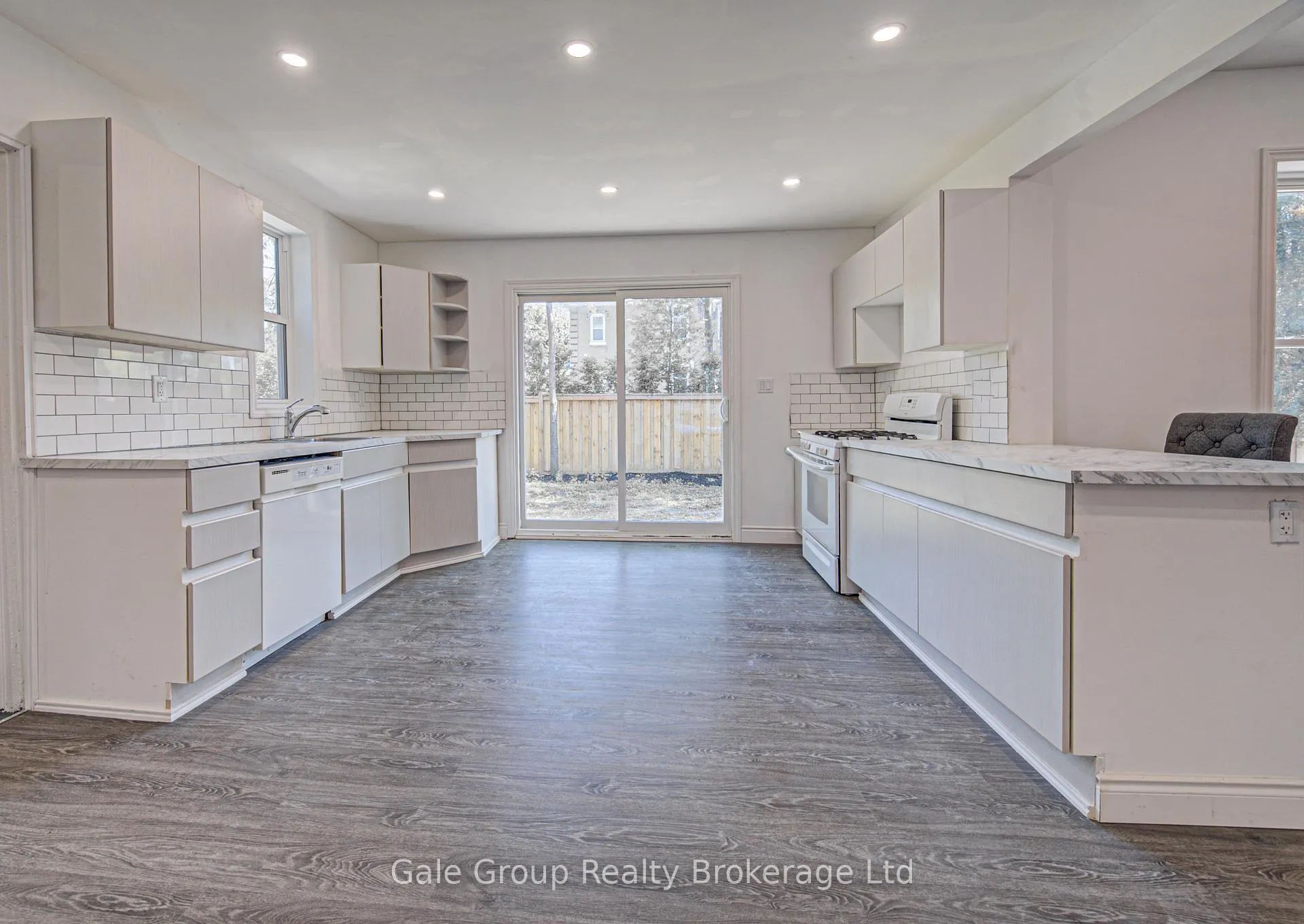 Photo 19 of 203 Talbot Street S, Norfolk, Simcoe — HOMEH