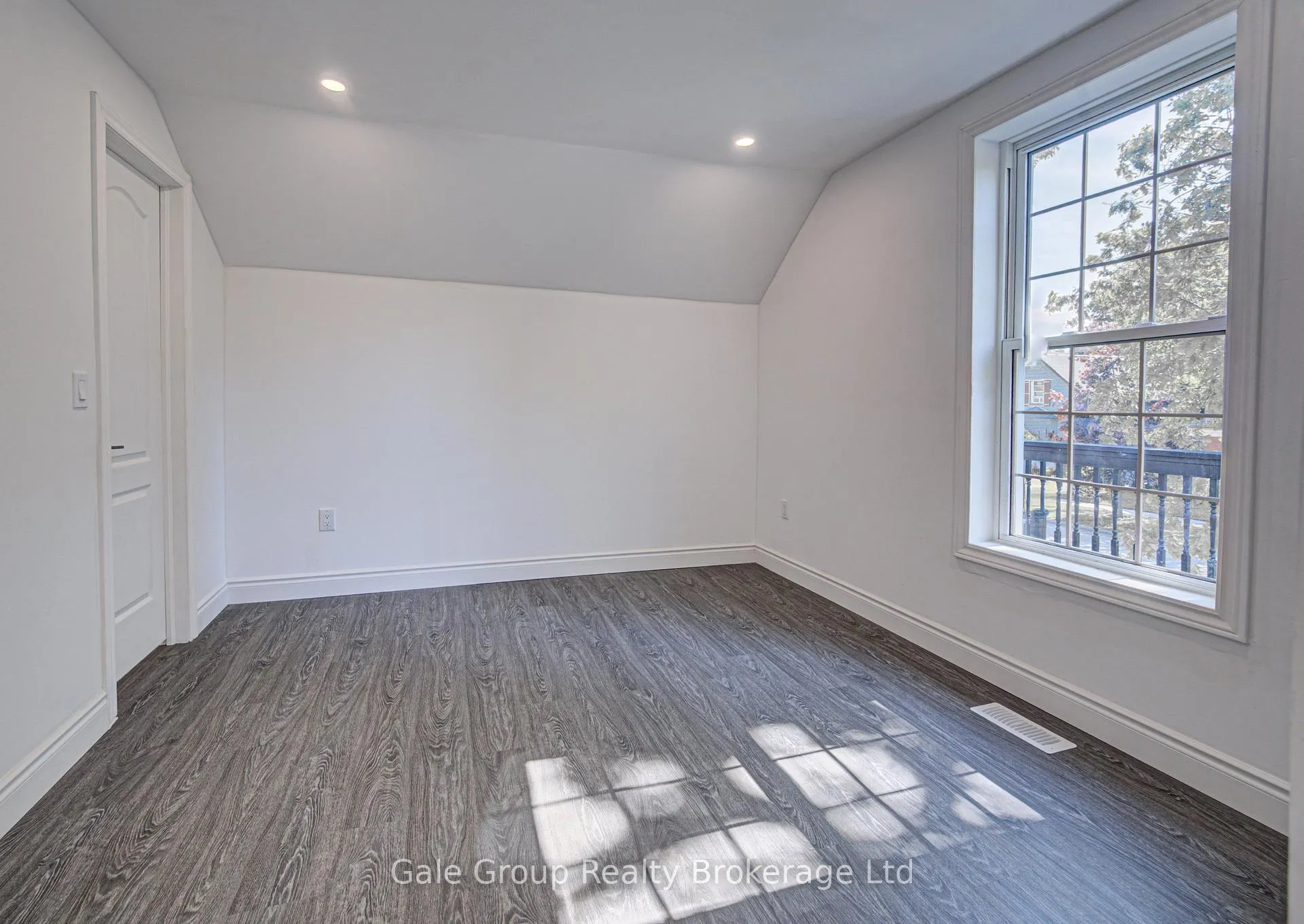 Photo 35 of 203 Talbot Street S, Norfolk, Simcoe — HOMEH