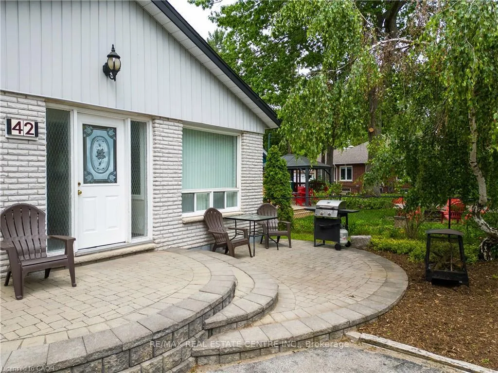 Photo 2 of 42 5th Lane, Wasaga Beach — HOMEH