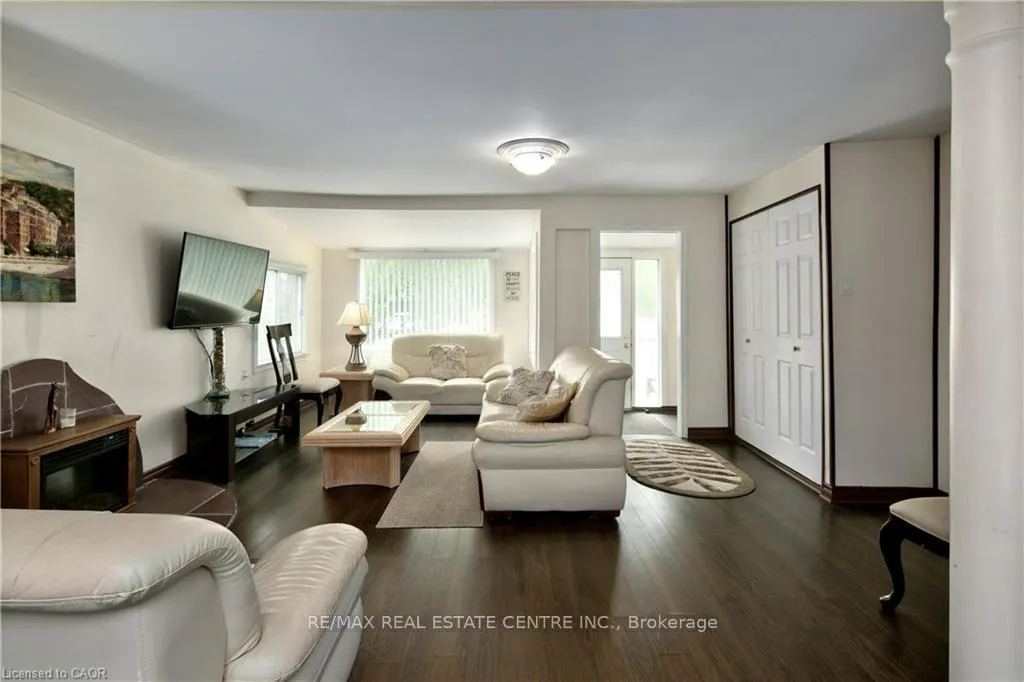Photo 5 of 42 5th Lane, Wasaga Beach — HOMEH