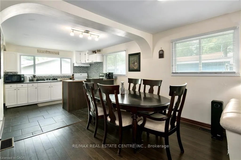 Photo 8 of 42 5th Lane, Wasaga Beach — HOMEH