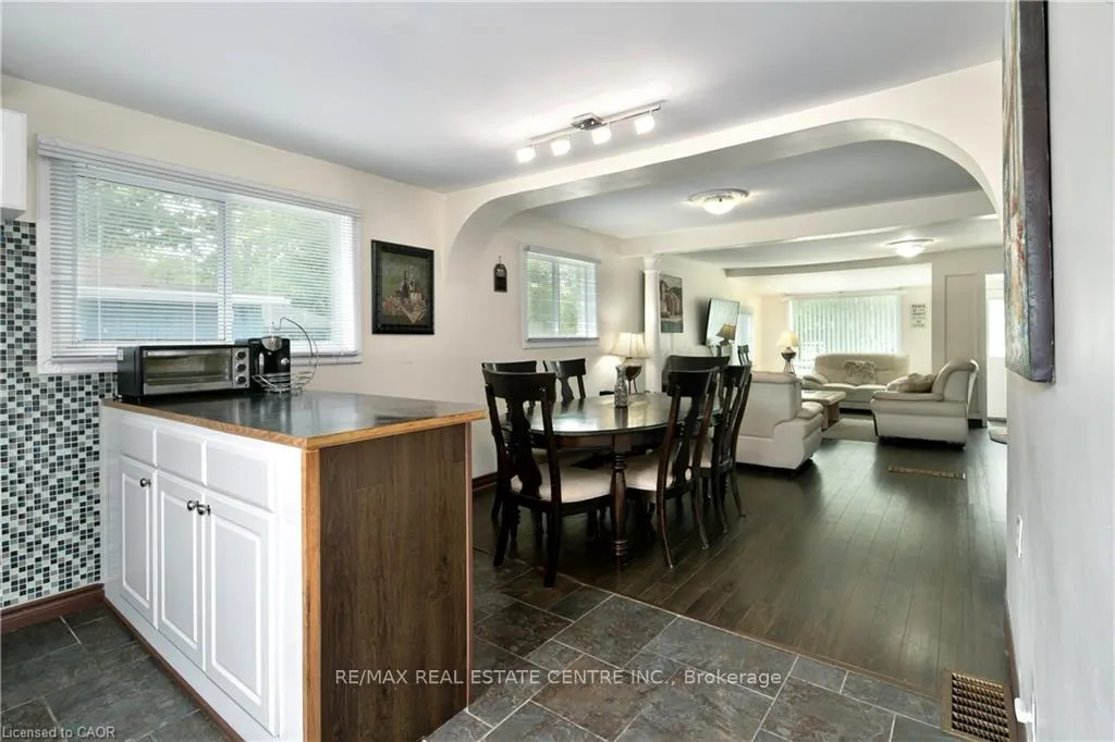 Photo 9 of 42 5th Lane, Wasaga Beach — HOMEH