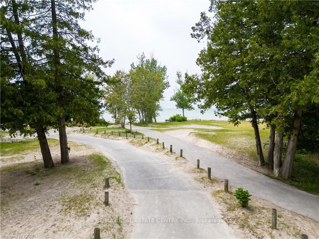 Photo 22 of 42 5th Lane, Wasaga Beach — HOMEH