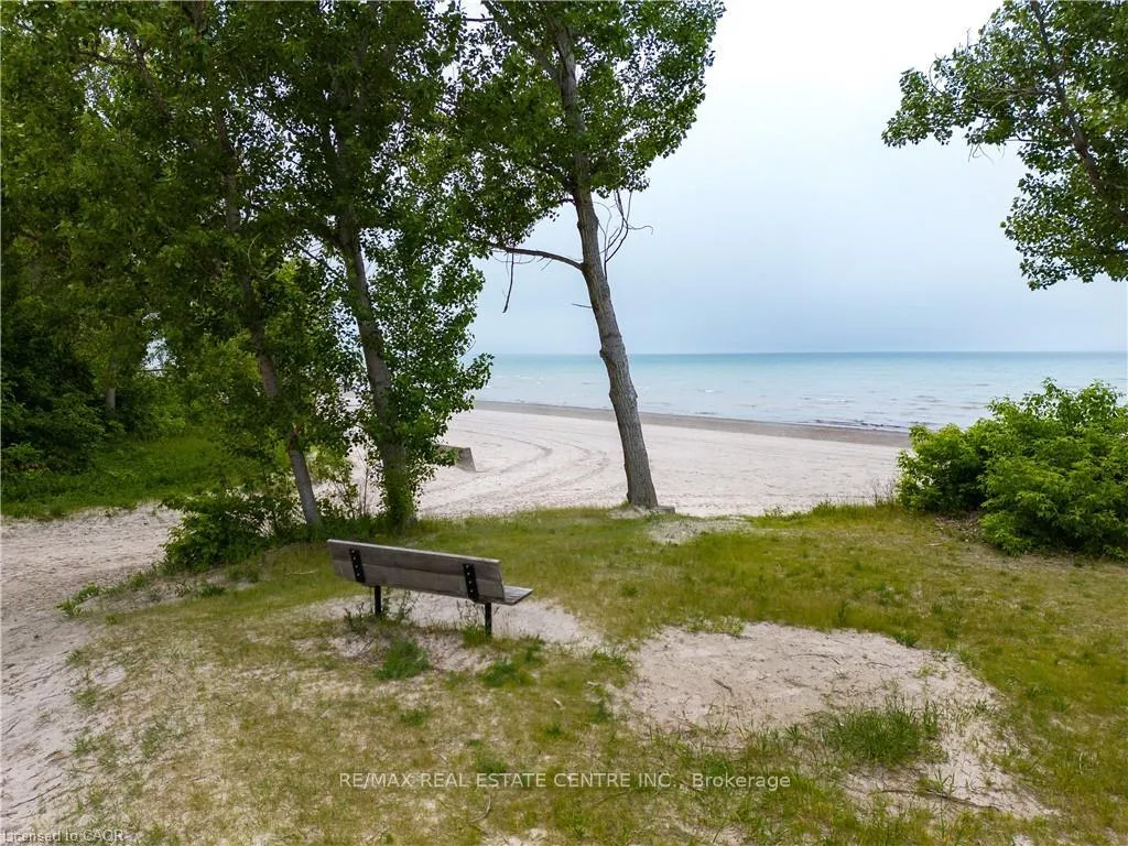 Photo 23 of 42 5th Lane, Wasaga Beach — HOMEH