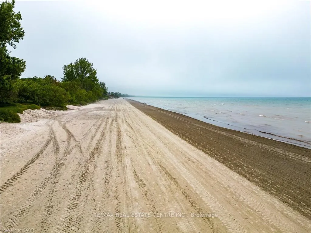 Photo 24 of 42 5th Lane, Wasaga Beach — HOMEH