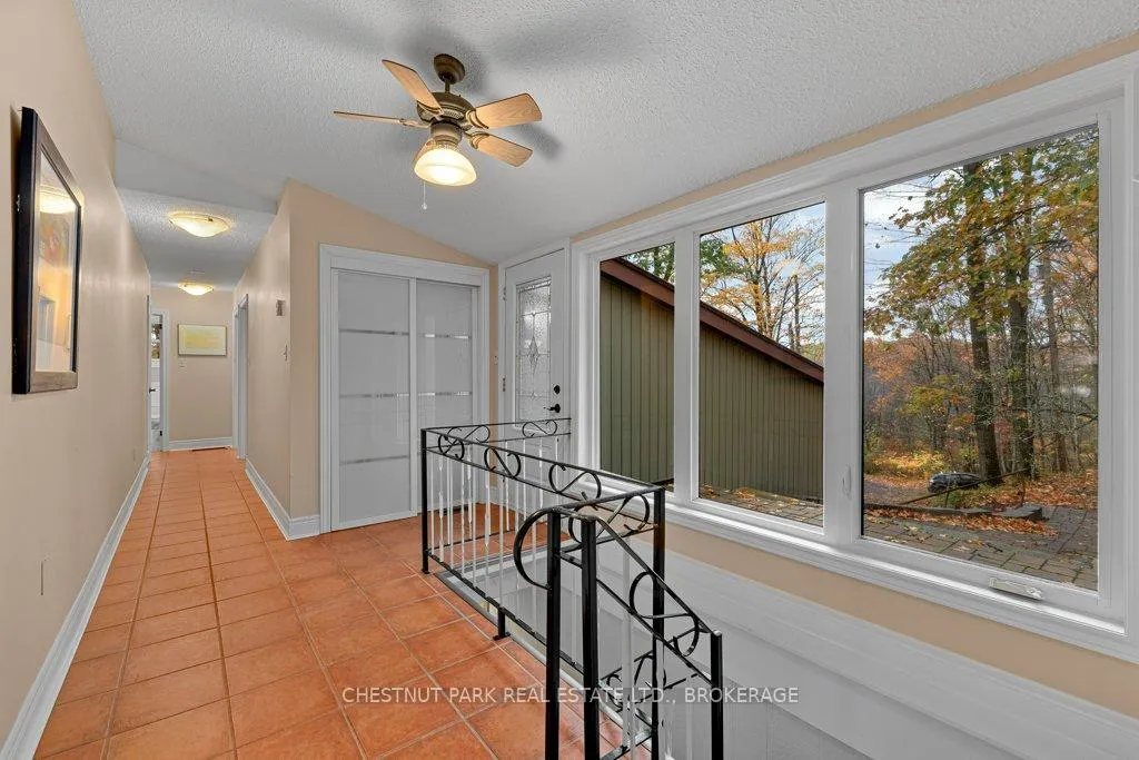 Photo 2 of 1190 Alamo Lane, Frontenac, Frontenac South — HOMEH