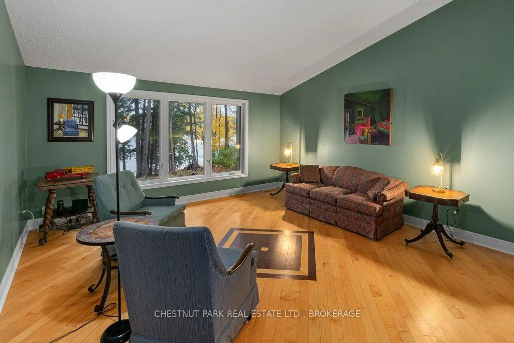 Photo 4 of 1190 Alamo Lane, Frontenac, Frontenac South — HOMEH