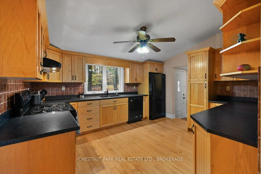 Photo 7 of 1190 Alamo Lane, Frontenac, Frontenac South — HOMEH