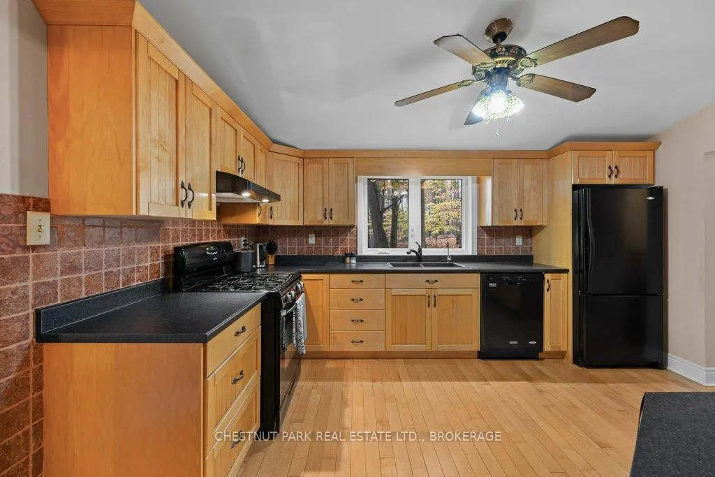 Photo 8 of 1190 Alamo Lane, Frontenac, Frontenac South — HOMEH