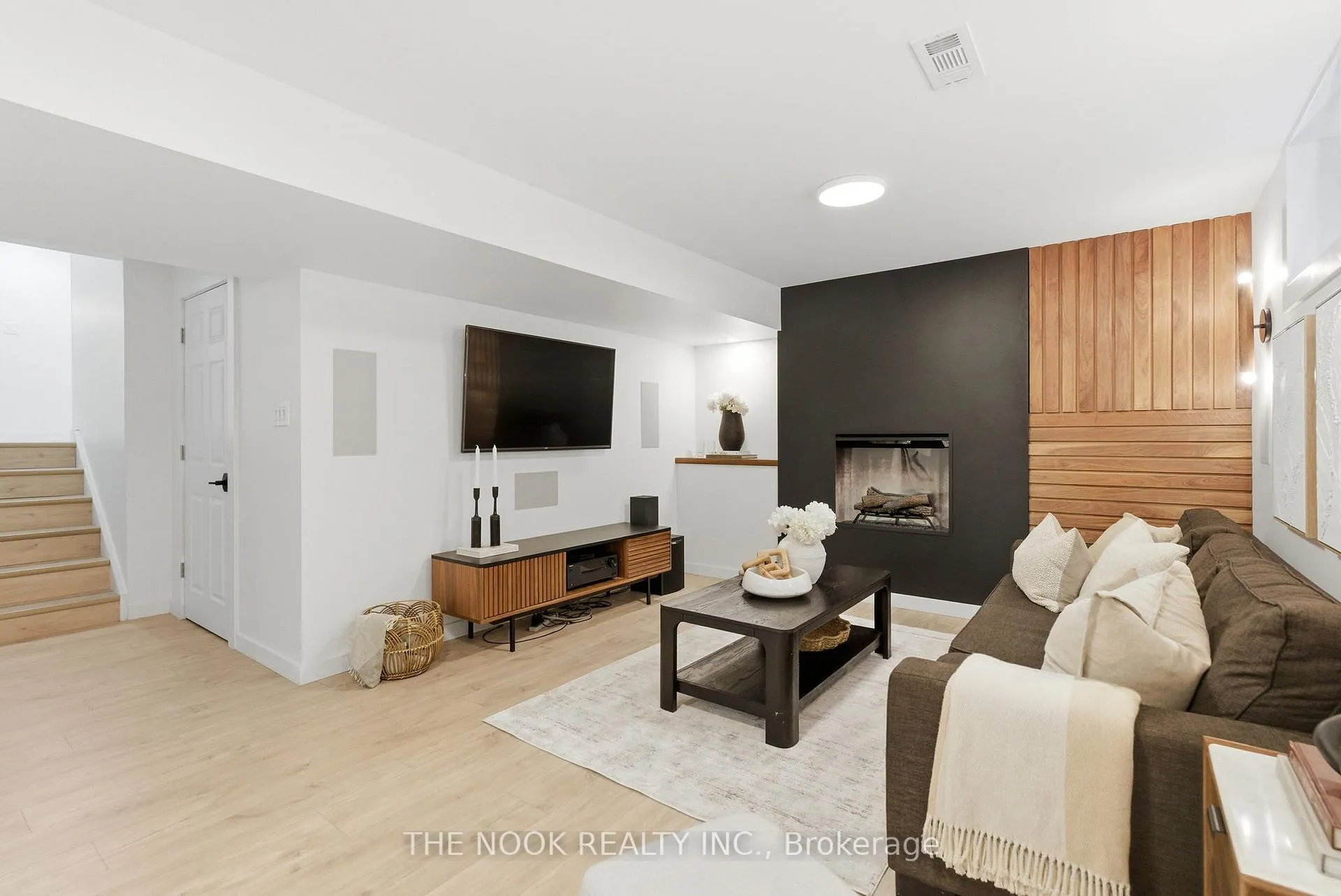 Photo 35 of 11 Lynn Crescent, Brock, Cannington — HOMEH