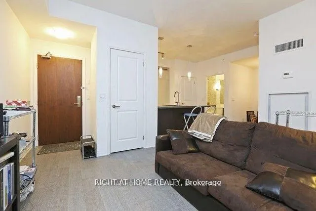 Photo 3 of Unit 607, 8 Mercer Street, Toronto, Waterfront Communities — HOMEH
