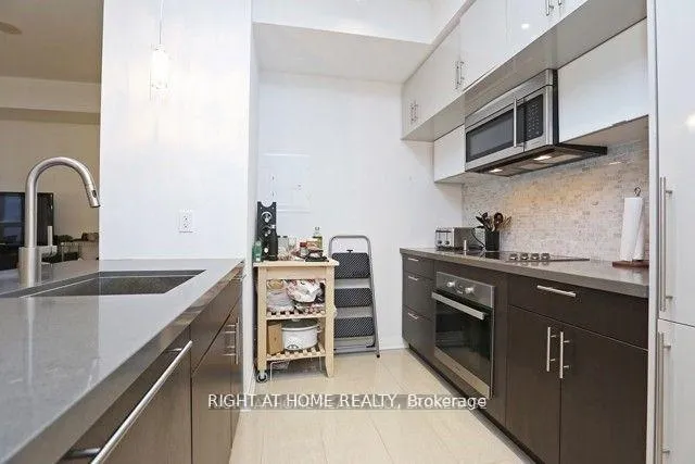 Photo 9 of Unit 607, 8 Mercer Street, Toronto, Waterfront Communities — HOMEH