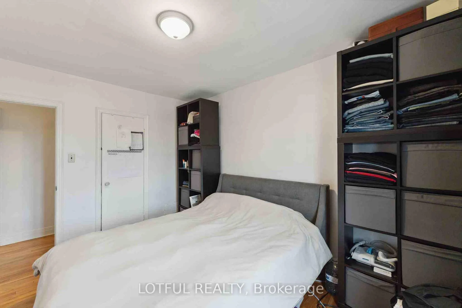 Photo 7 of Unit B, 2427 Chasseur Avenue, Ottawa, Heron Park — HOMEH