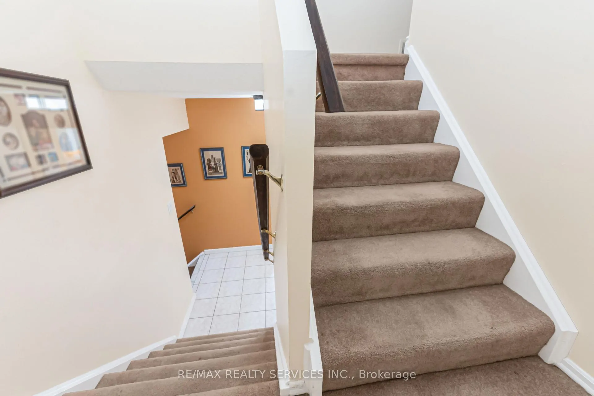 Photo 19 of 129 Salisbury Circle, Brampton, Brampton North — HOMEH