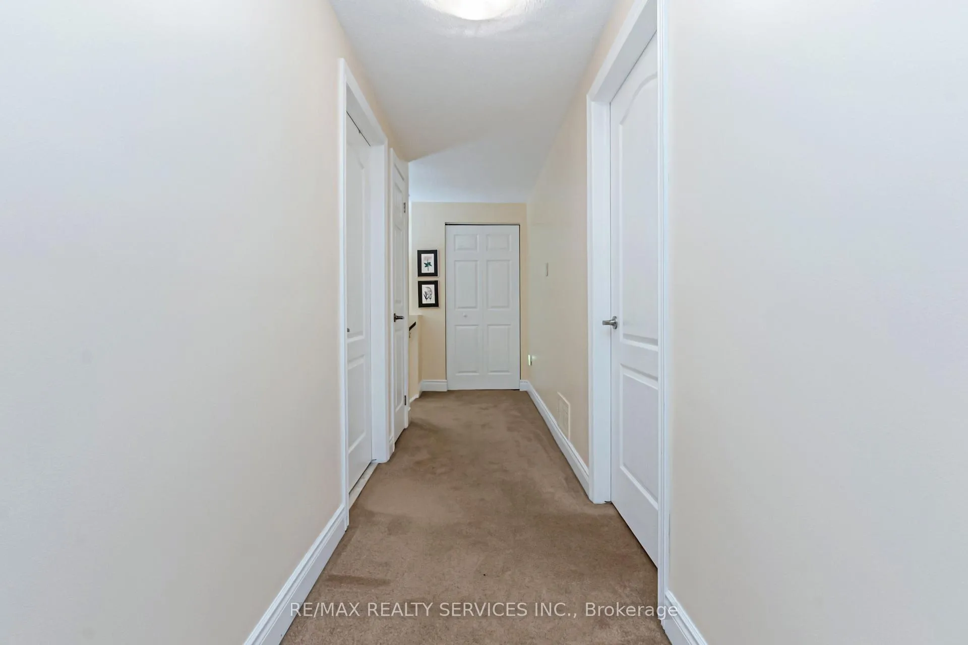 Photo 20 of 129 Salisbury Circle, Brampton, Brampton North — HOMEH