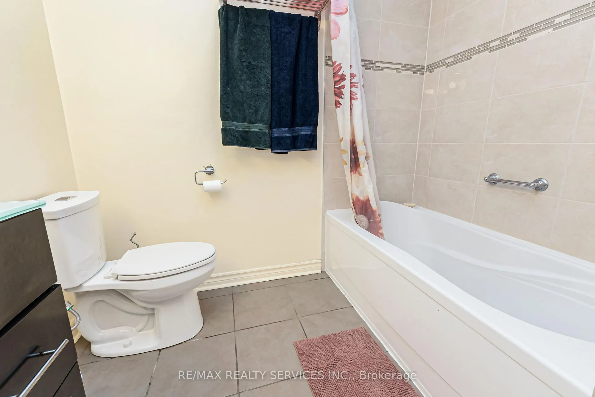Photo 27 of 129 Salisbury Circle, Brampton, Brampton North — HOMEH